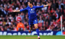 世俱杯直播-法甲里昂年度最佳中场球员的评选与表现